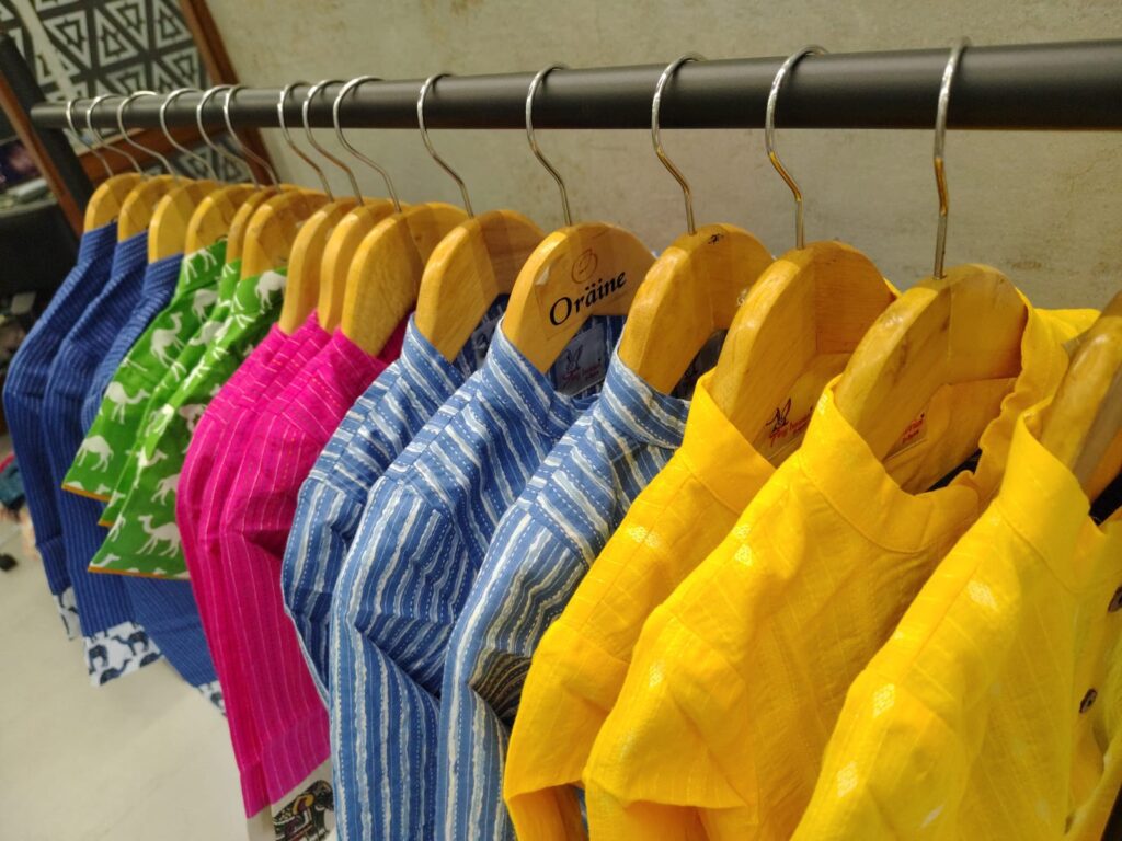 tiny bunnies baby clothing 1-2 2-3 3-4 years children apparels cotton clothing sets top pant pajama shirt shorts skirts fabrics comfort dresses