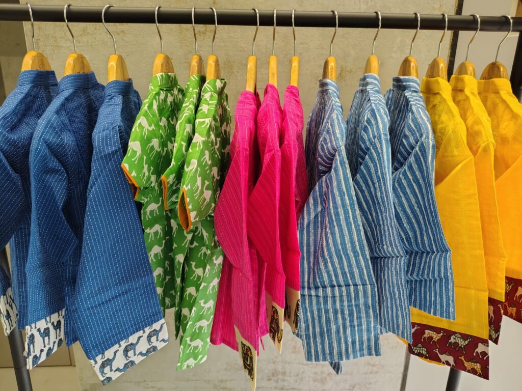 tiny bunnies baby clothing 1-2 2-3 3-4 years children apparels cotton clothing sets top pant pajama shirt shorts skirts fabrics comfort dresses